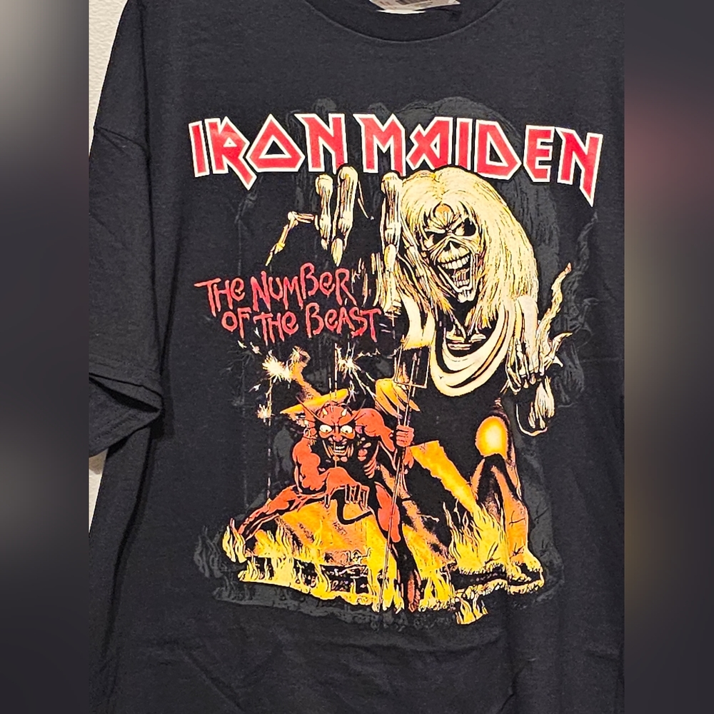 Iron Madien Rock Band T-shirt - Picture 2 of 4
